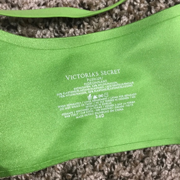 VS Racerback Bra - Picture 3 of 5